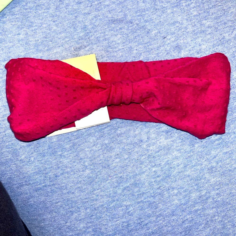Time and Tru Women’s Maroon Cinched Headwrap- *BRAND NEW/ NEVER WORN OR USED*